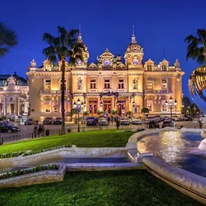 Monaco, Luxe, A 250m Casino Vendégház
